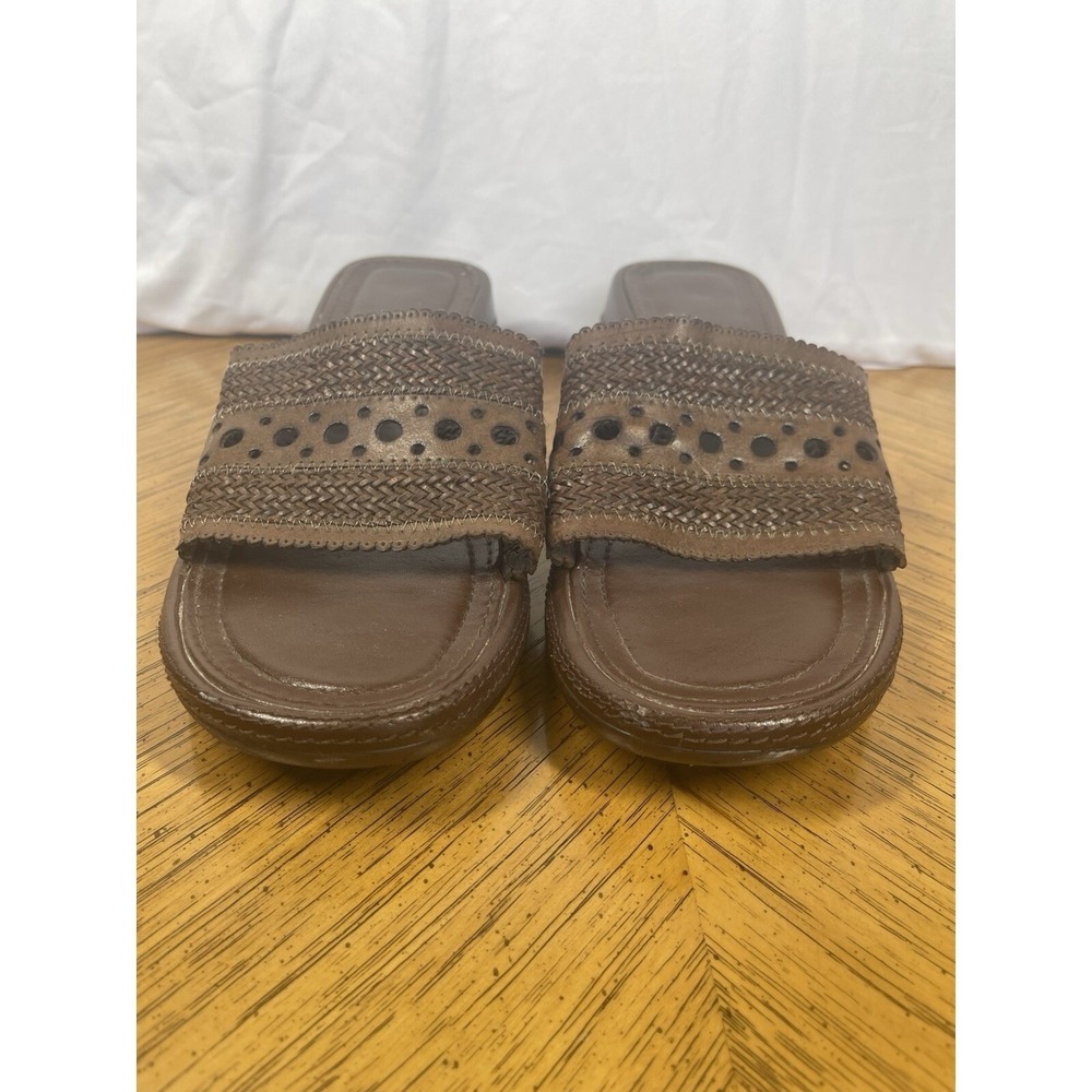 Bandolino Slip On platform Faux Leather Shoe Size 8.5 Brown